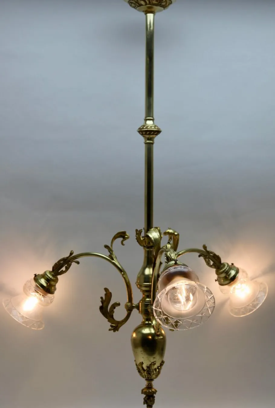 New Pamono Pendant Chandelier in Solid Polished Brass with Three Arms, Late 19th Century
