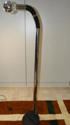Best Pamono Periscope Floor Lamp in Chromed Steel and Rubber by Martini Luce, 1970s