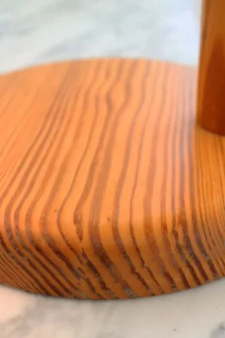 Hot Pamono Pinewood Swivel Arm Table Lamp from Solbackens Svarveri, Sweden, 1970s