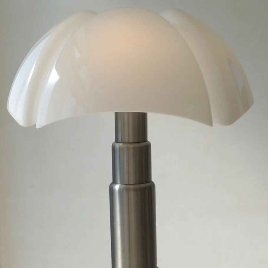 Discount Pamono Pipistrello Grande Lamp by Gae Aulenti for Martinelli Luce, 1980s