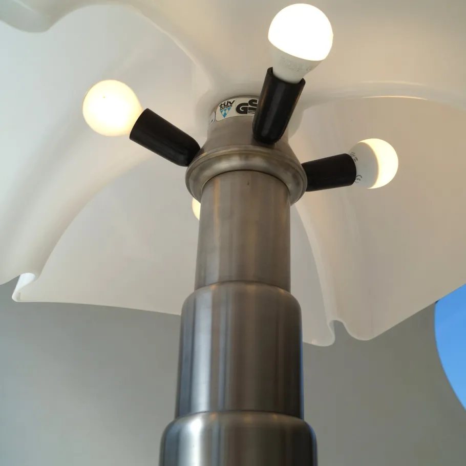 Discount Pamono Pipistrello Grande Lamp by Gae Aulenti for Martinelli Luce, 1980s