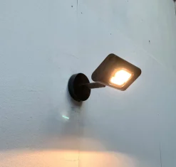 Discount Pamono Postmodern Italian Aton Parete Wall Lamp by Ernesto Gismondi for Artemide, 1980s, Set of 2