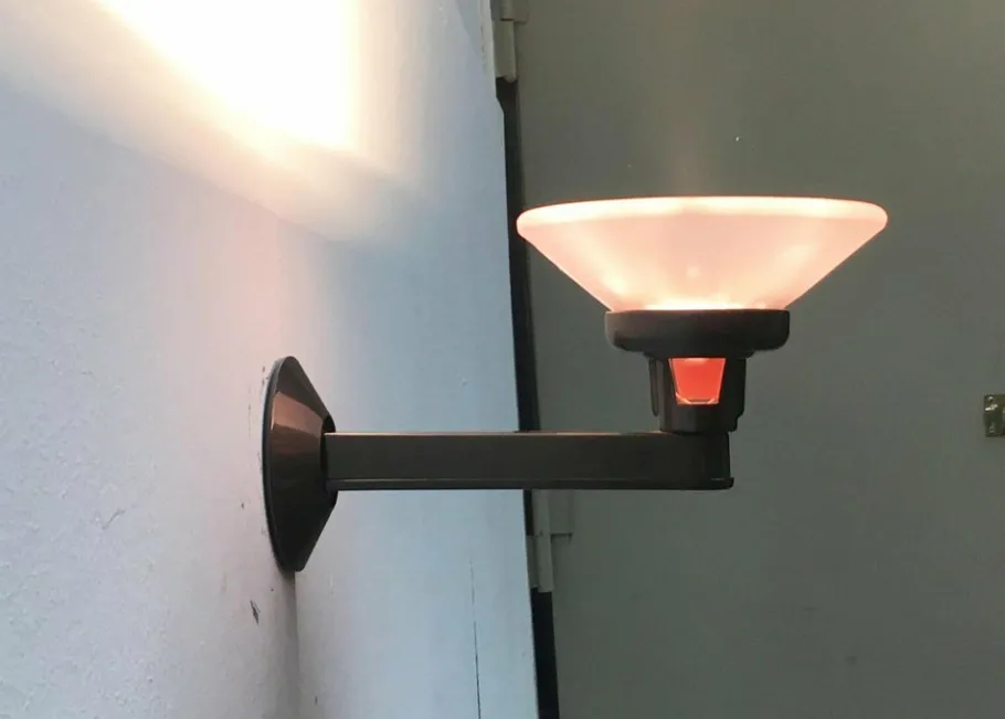 Clearance Pamono Postmodern Italian Pink Jill Sconces by Perry King, S. Miranda, G. Arnaldi for Arteluce, Set of 2