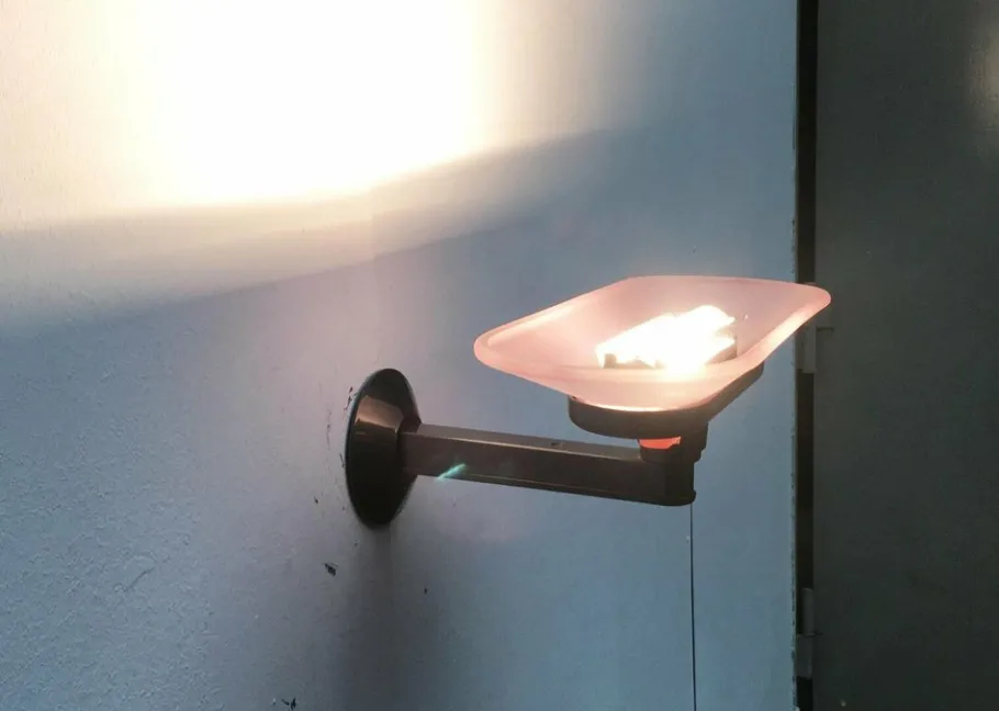 Clearance Pamono Postmodern Italian Pink Jill Sconces by Perry King, S. Miranda, G. Arnaldi for Arteluce, Set of 2