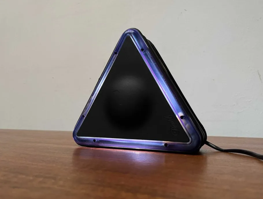 Sale Pamono Postmodern Italian Triangular Table Lamp by Daniels Design for Ottika, 1980s