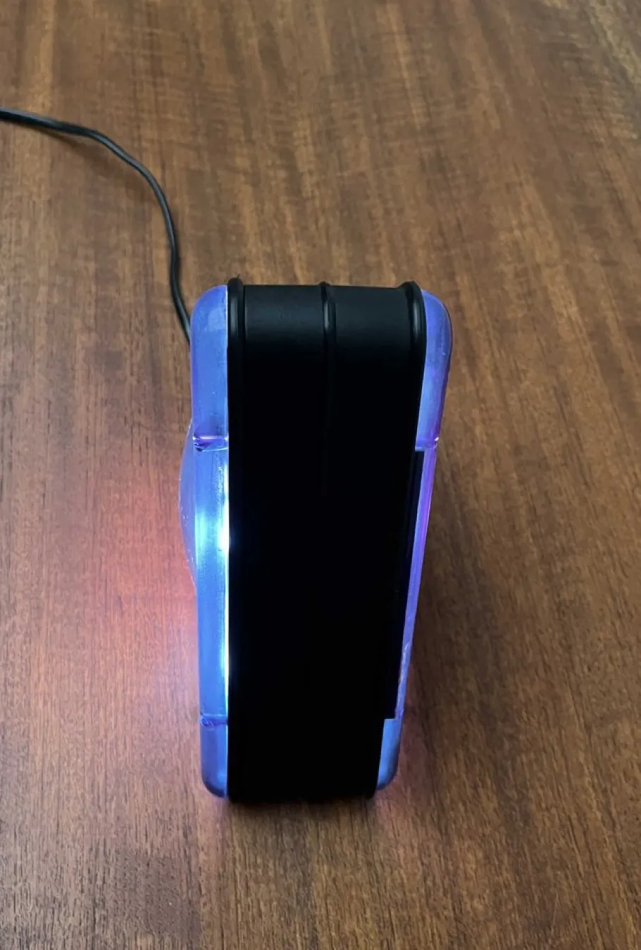 Sale Pamono Postmodern Italian Triangular Table Lamp by Daniels Design for Ottika, 1980s