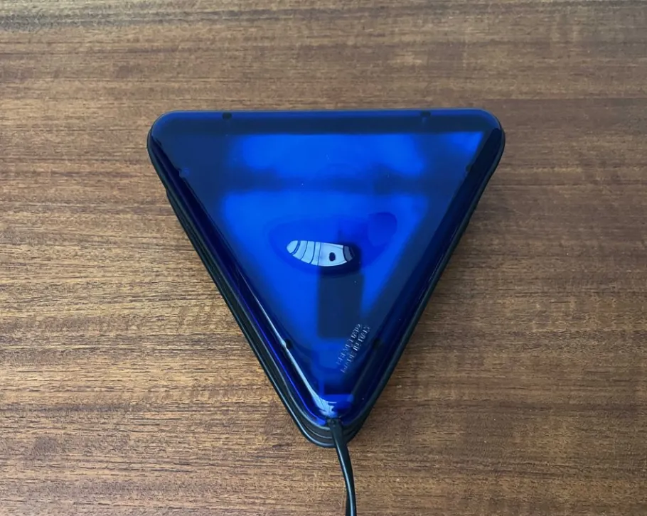 Sale Pamono Postmodern Italian Triangular Table Lamp by Daniels Design for Ottika, 1980s