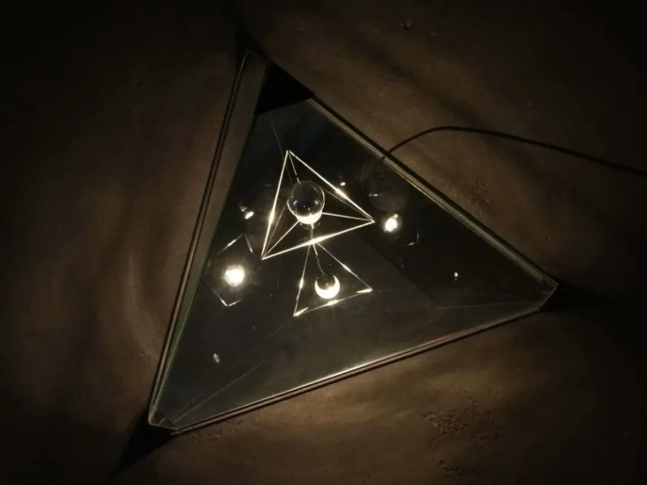 Best Pamono Prototype Tetrahedron Lamp by Van Nieuwenborg & Wegman, 1979