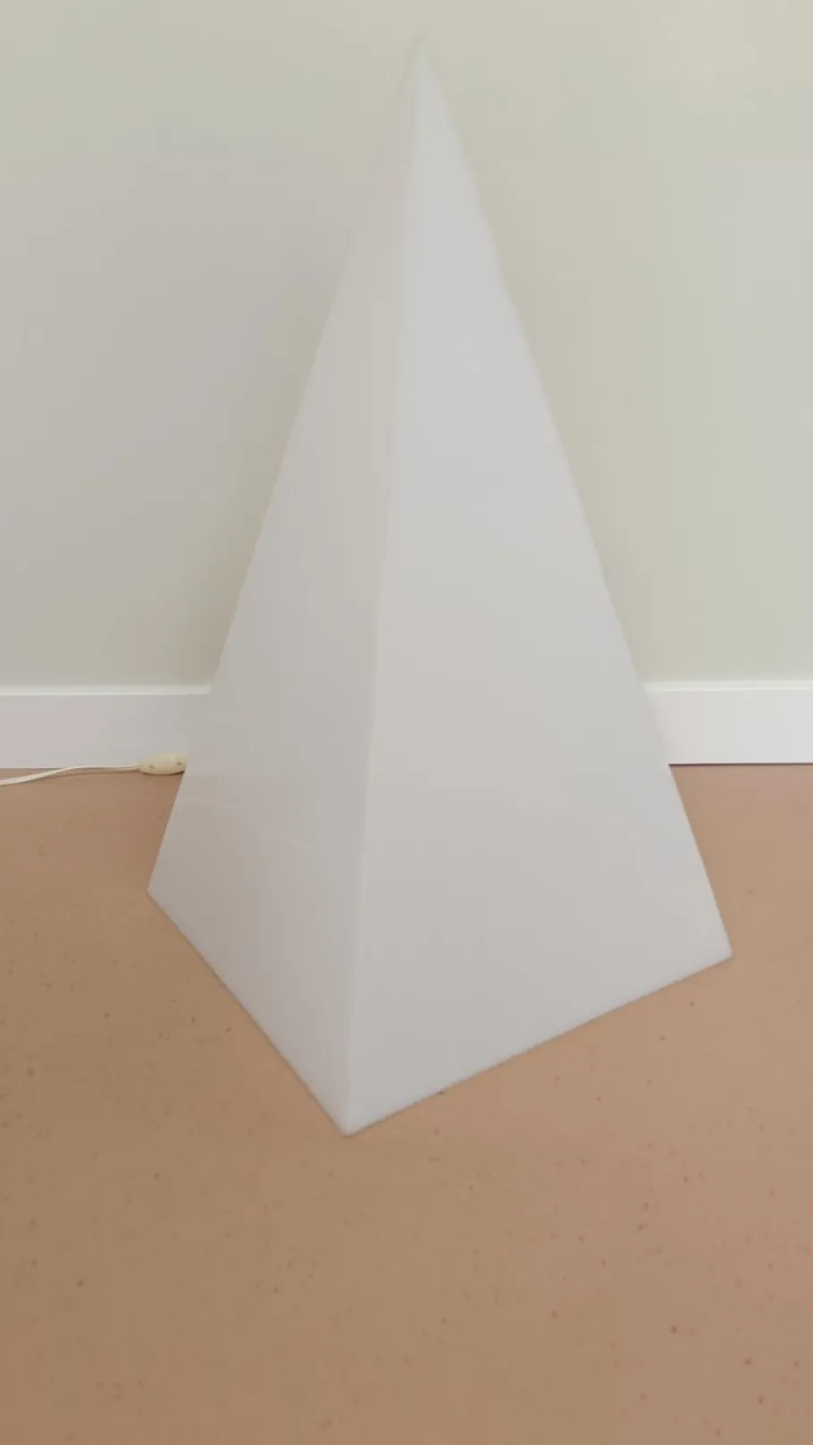 Outlet Pamono Pyramid Floor Lamp from Harco Loor, 1980s