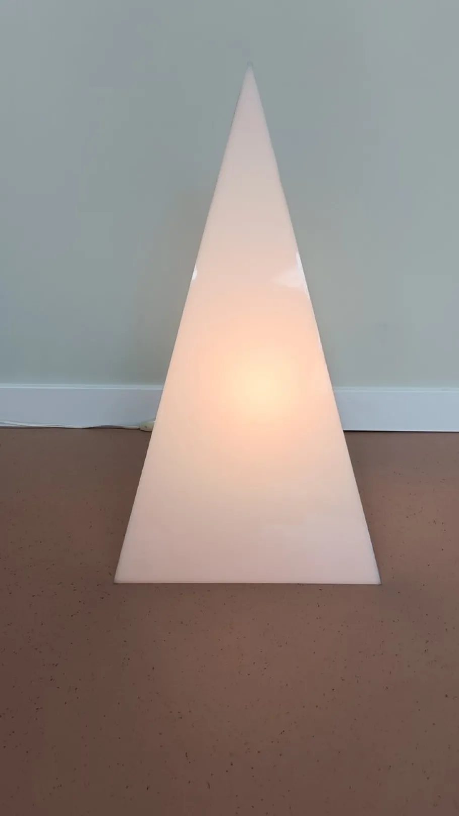 Outlet Pamono Pyramid Floor Lamp from Harco Loor, 1980s