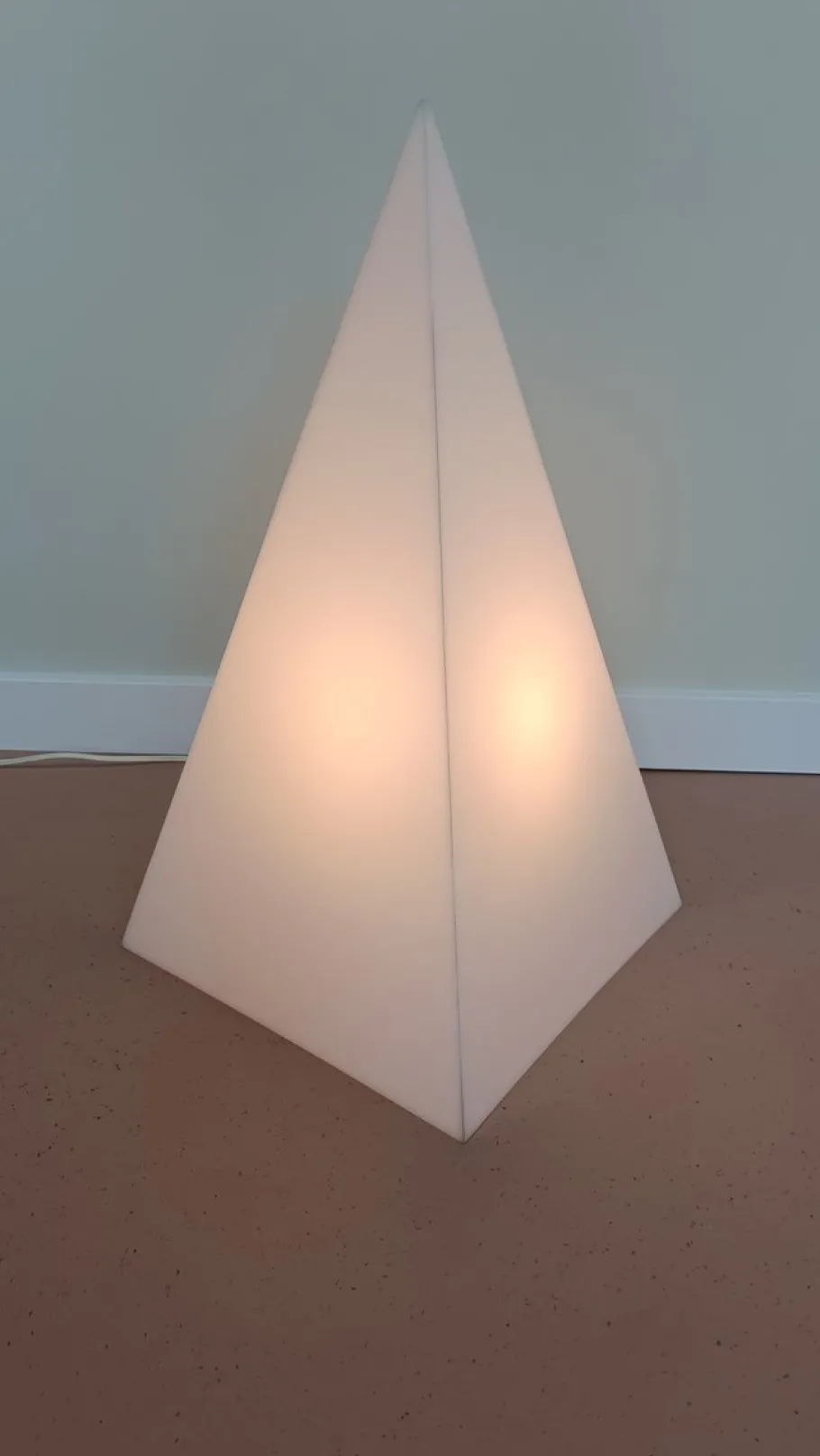 Outlet Pamono Pyramid Floor Lamp from Harco Loor, 1980s