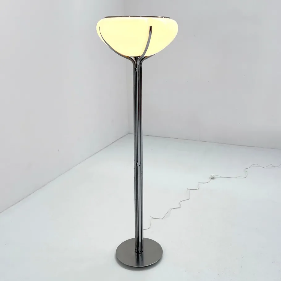 Hot Pamono Quadrifoglio Floor Lamp from Guzzini, 1970s