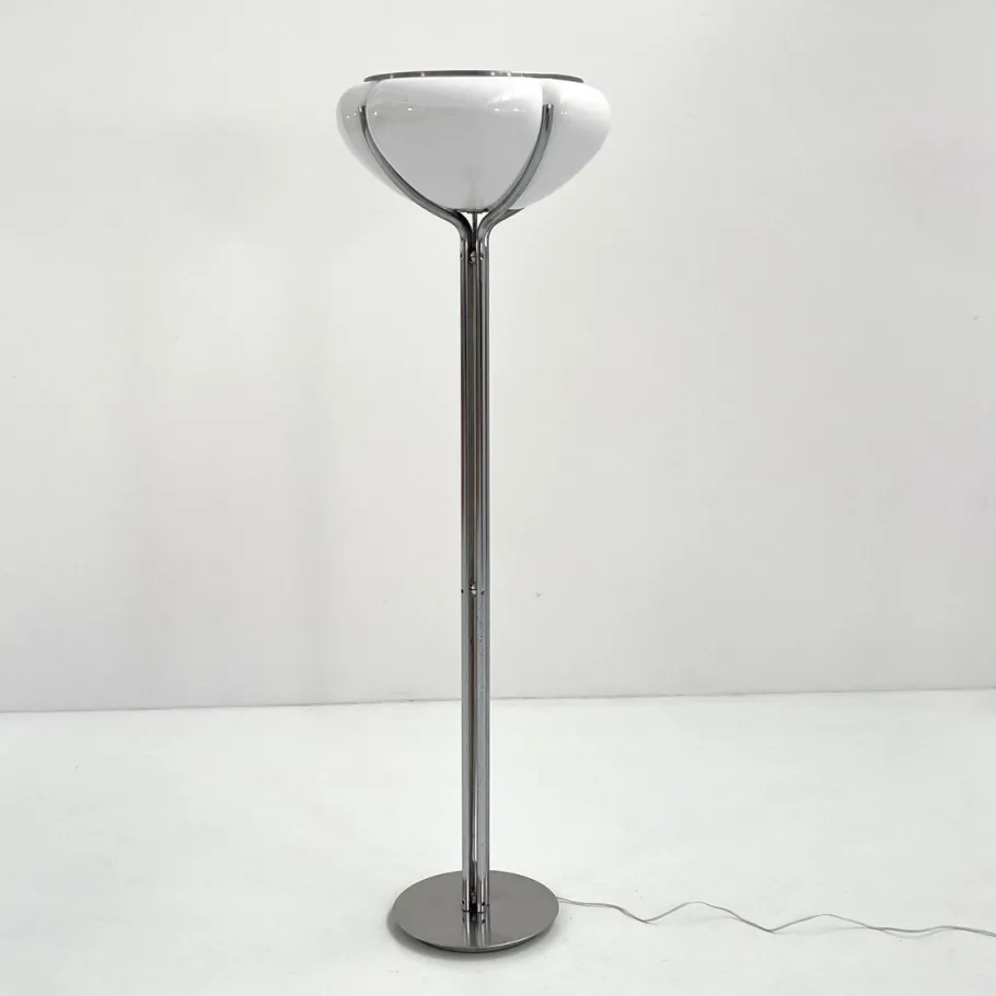 Hot Pamono Quadrifoglio Floor Lamp from Guzzini, 1970s