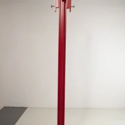 New Pamono Red Lacquered Wooden Coat Stand with steel Inserts by Carlo De Carli for Fiarm, 1970s