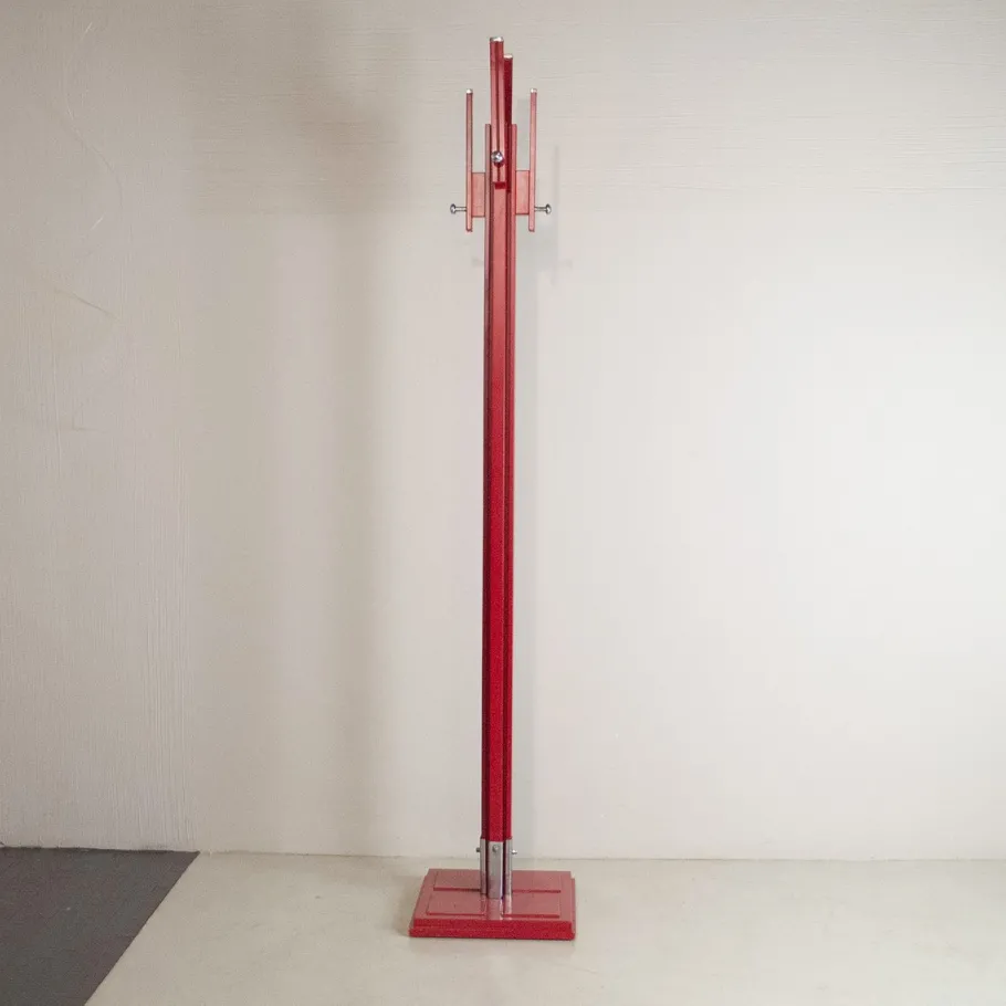New Pamono Red Lacquered Wooden Coat Stand with steel Inserts by Carlo De Carli for Fiarm, 1970s