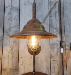 New Pamono Rust Middle Barn Light