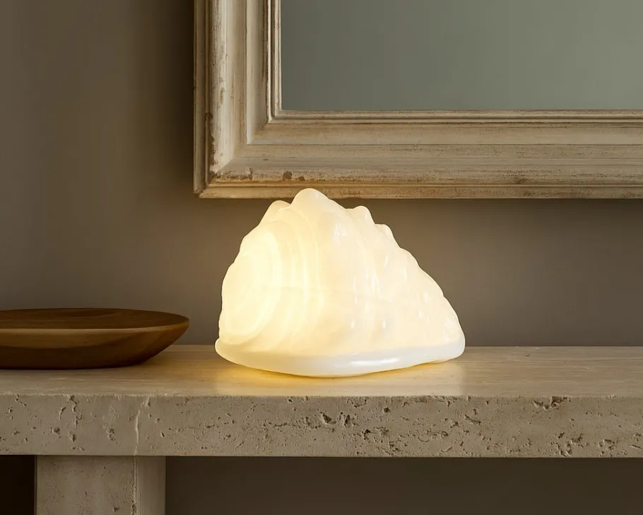 Hot Pamono Shell-Shaped Murano Glass Table Lamp from AV Mazzega, 1970s