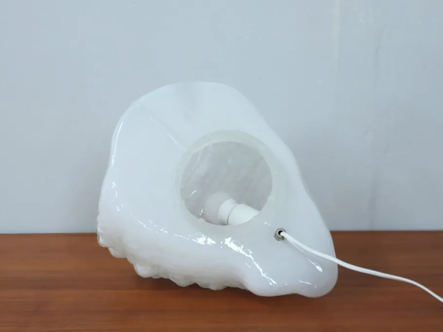 Hot Pamono Shell-Shaped Murano Glass Table Lamp from AV Mazzega, 1970s