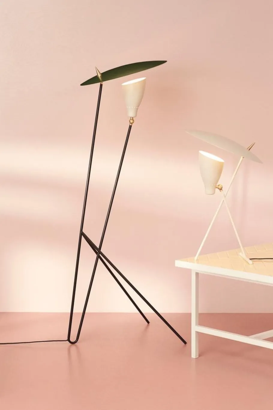 Outlet Pamono Silhouette Black Noir Floor Lamp by Warm Nordic