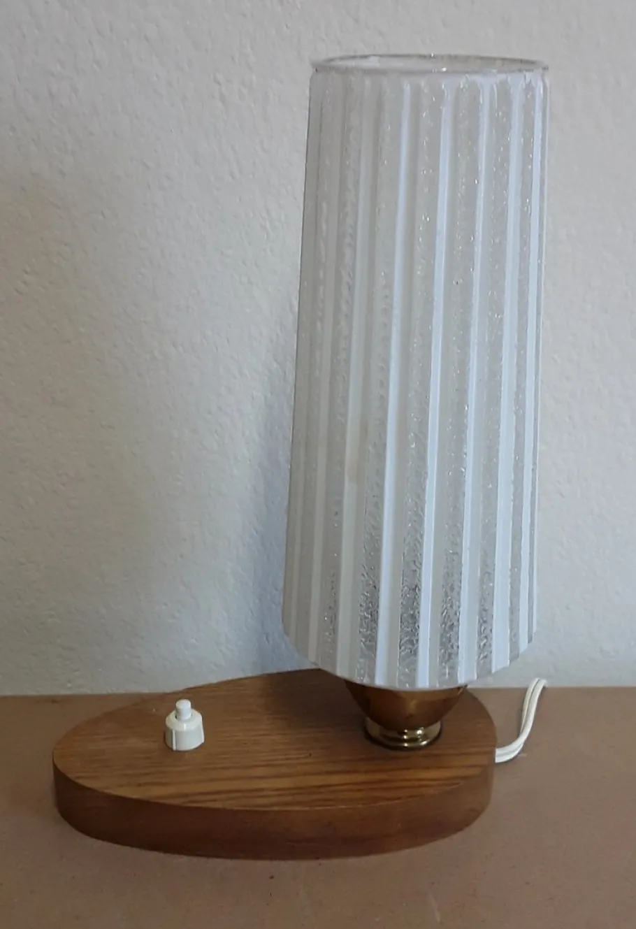 Discount Pamono Small Vintage Oval Bedside Lamp with Slim Relief Glass Shade & White Line Decor, 1970s
