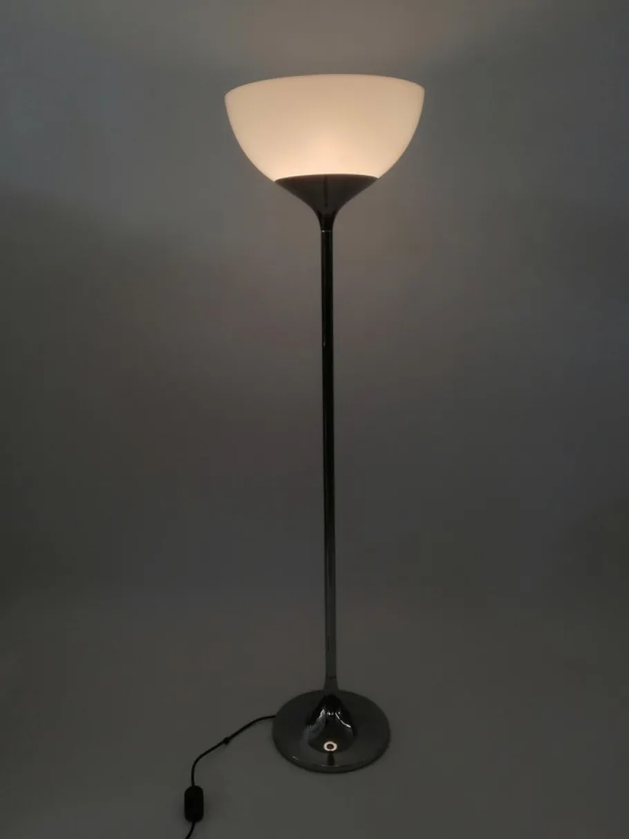 Best Pamono Space Age Floor Lamp in White Acrylic and Chrome attributed to I Guzzini, Italy, 1970s