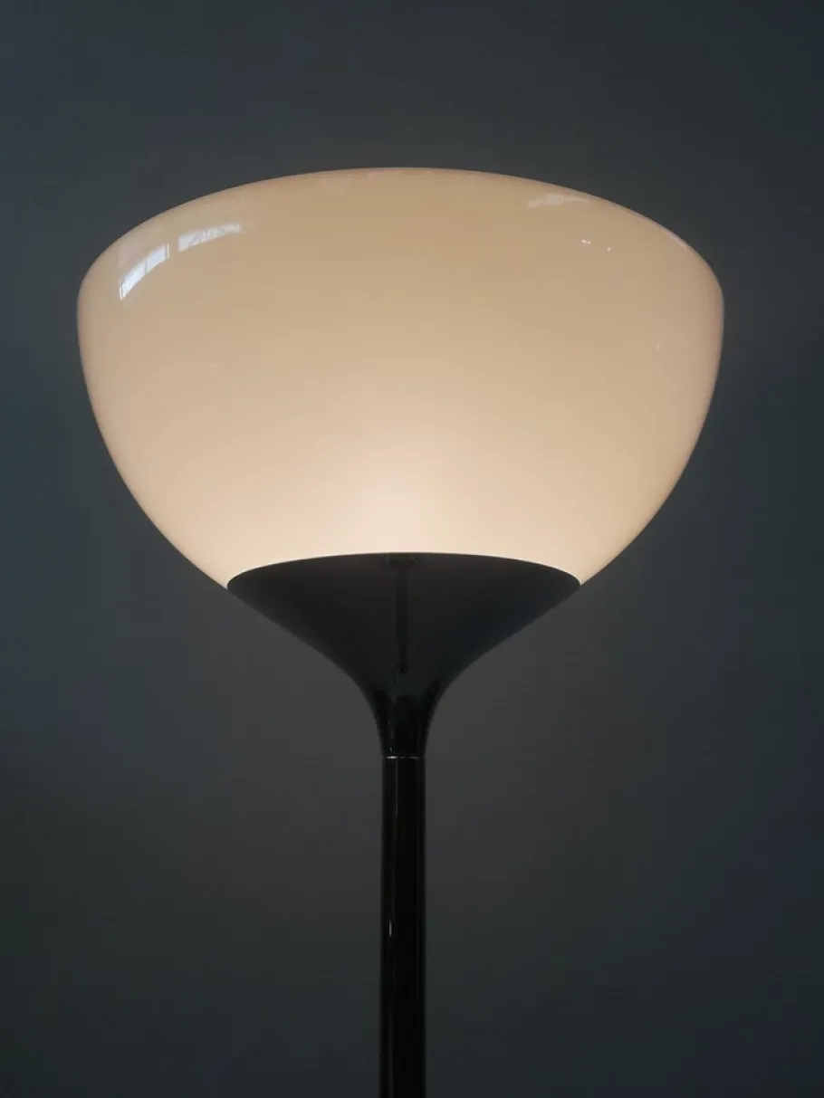Best Pamono Space Age Floor Lamp in White Acrylic and Chrome attributed to I Guzzini, Italy, 1970s