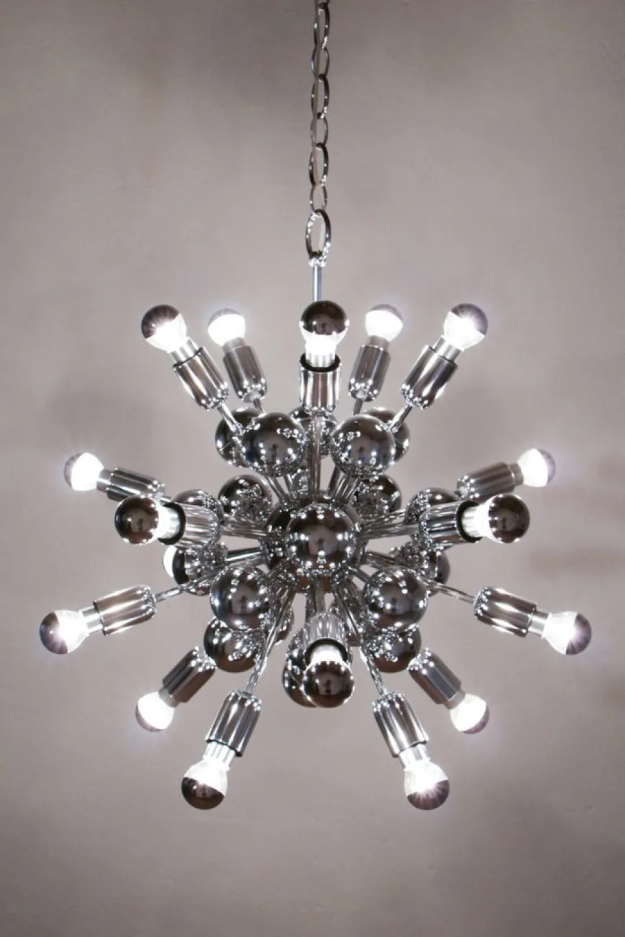 Hot Pamono Space Age Italian 20-Light Sputnik Chandelier by Reggiani Goffredo, 1965