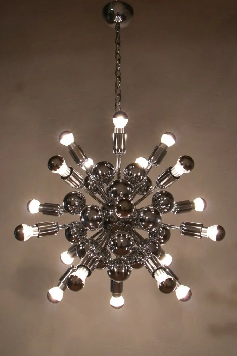Hot Pamono Space Age Italian 20-Light Sputnik Chandelier by Reggiani Goffredo, 1965