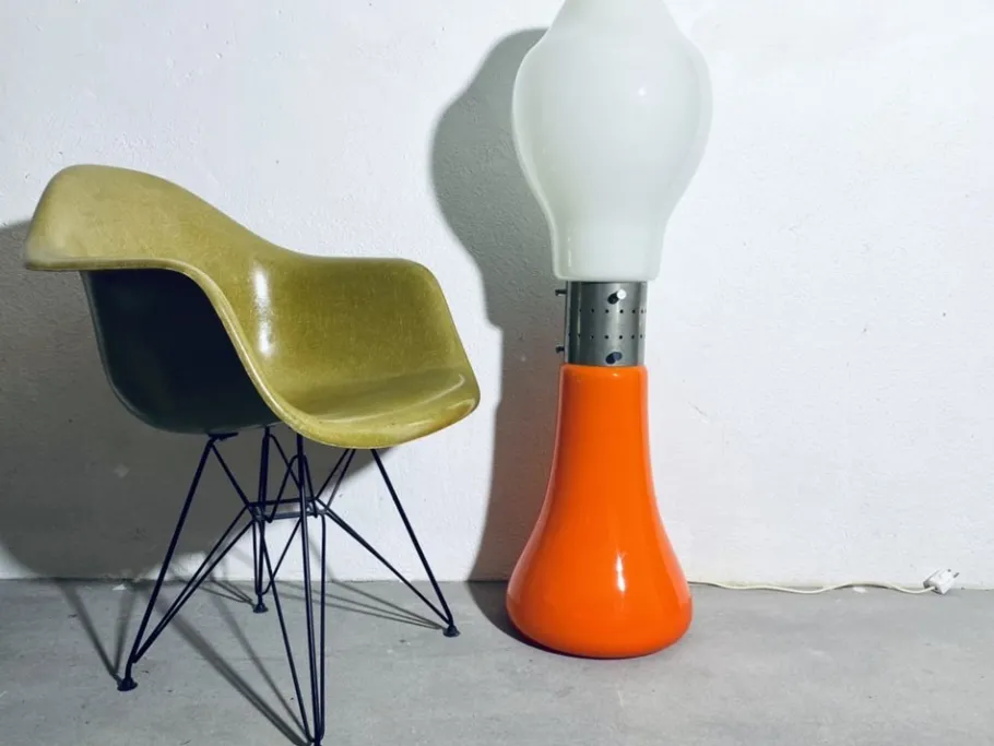 New Pamono Space Age Lipstick Floor Lamp from Mazzega, Italy
