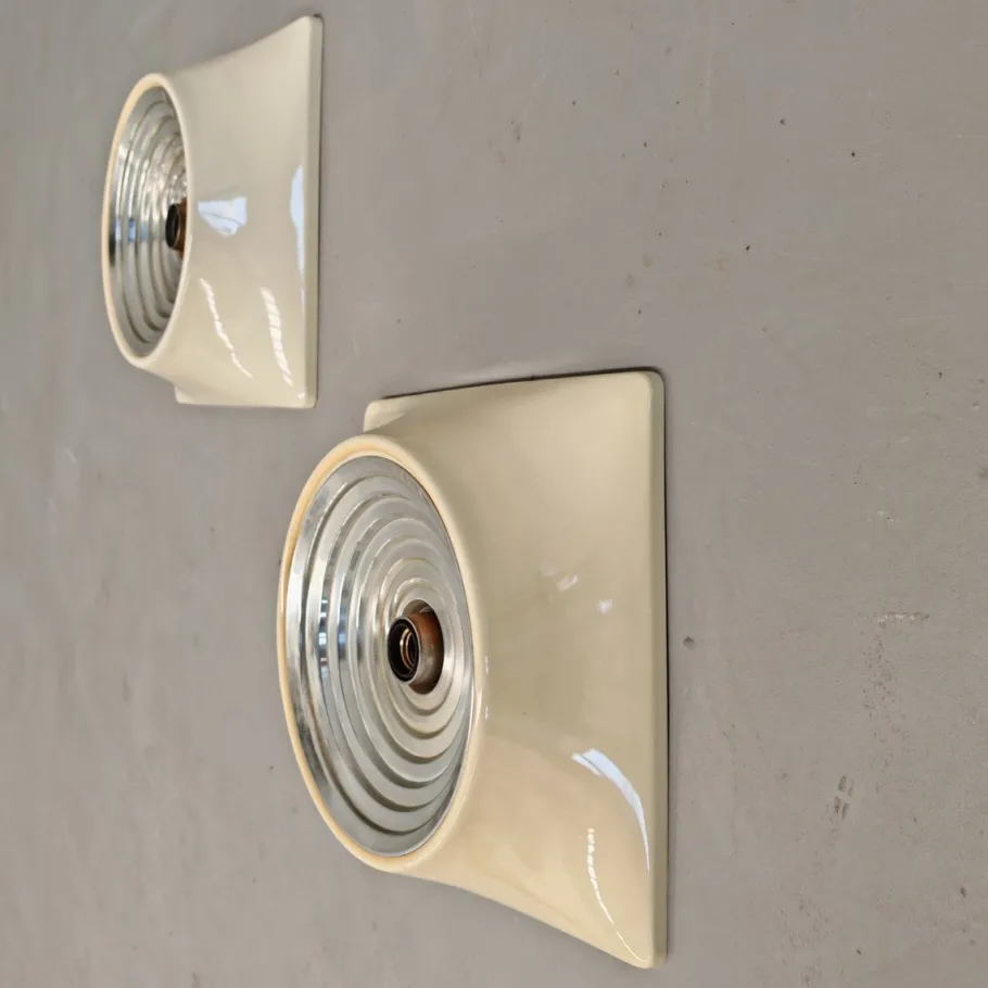 Hot Pamono Space Age Plastic Wall Lights from Stilnovo, 1960s, Set of 2