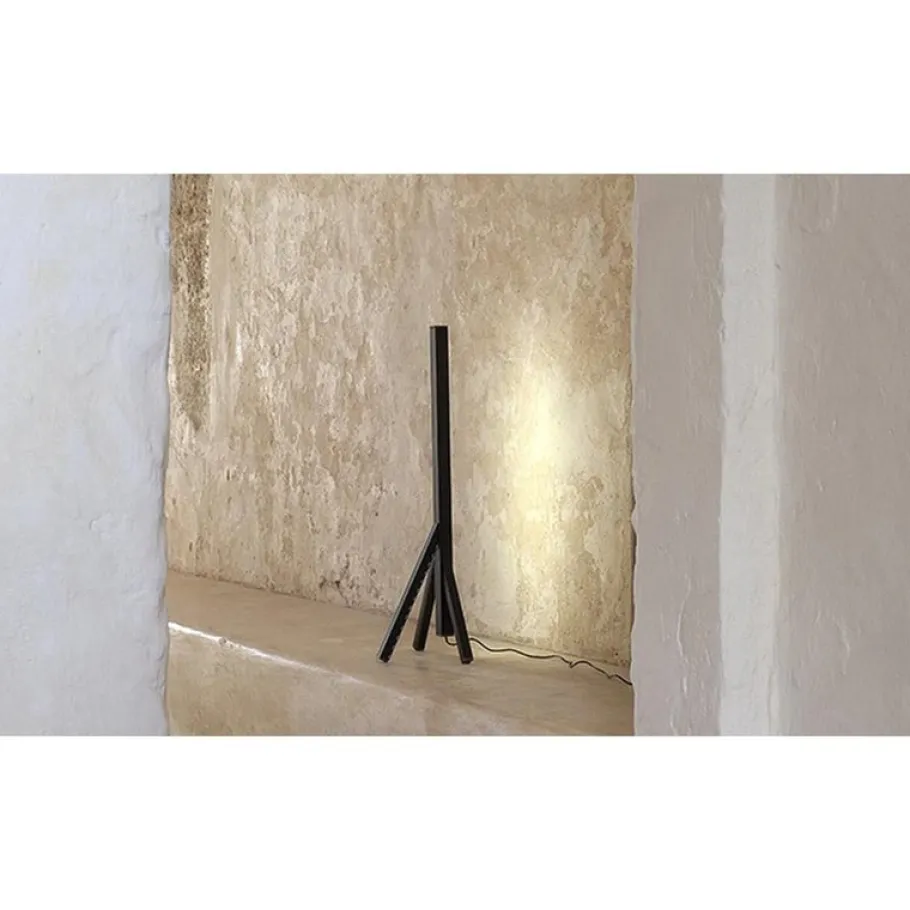 Best Pamono Steccolino Table Lamp in Aluminum and Vegetable Tanned Leather by Oscar Maschera