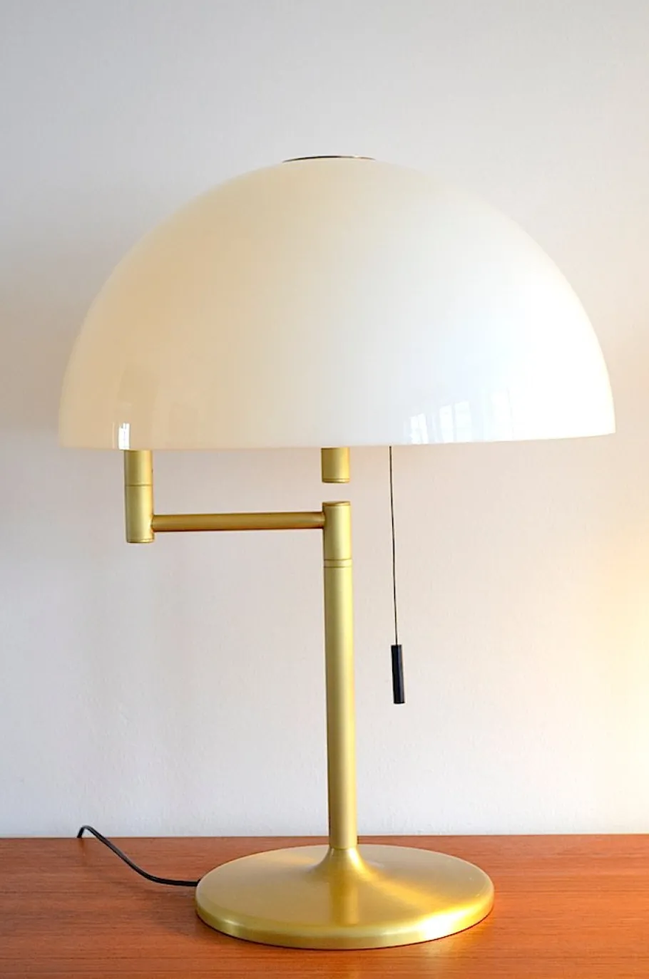 Discount Pamono Swiss Mod, 7412.1 Table Lamp from Swisslamps, 1960s