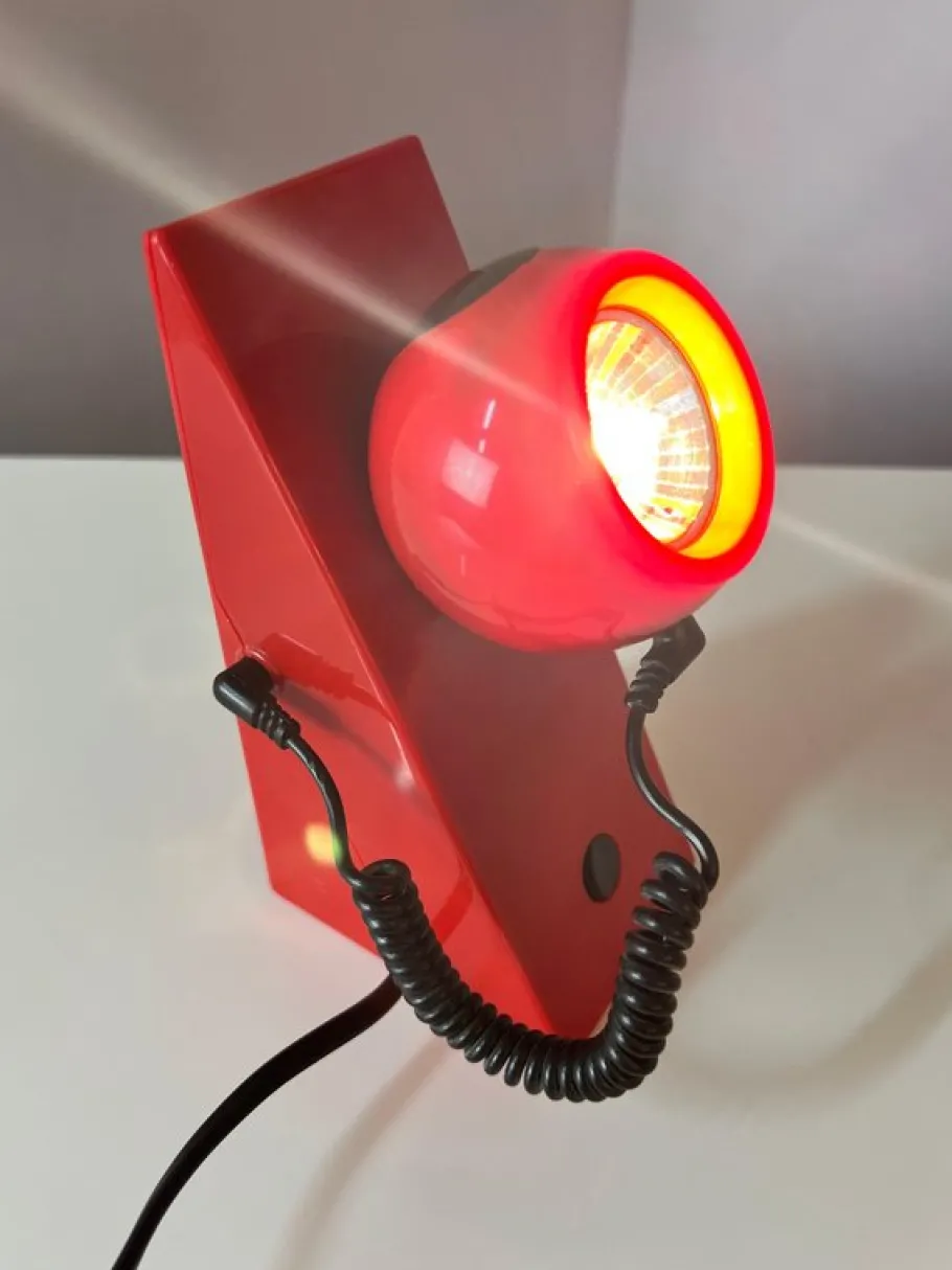 Best Pamono Table Lamp in Red with Magnetic Ball Head from Leuchten