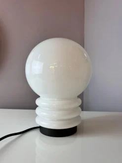 Hot Pamono Table Lamp in White Glass from Glashütte Limburg