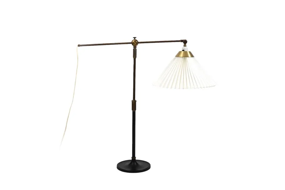 Sale Pamono Table Lamp Model 338 by Aage Petersen for Le Klint, 1930s