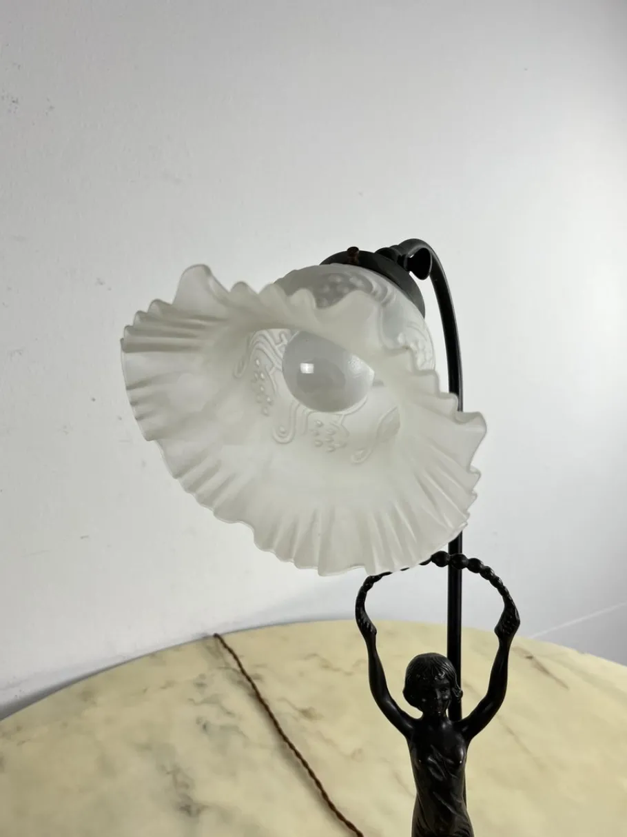 Sale Pamono Table Lamp with Art Deco Bronze Statuette and White Art Glass Tulip Bowl, France, 1940s