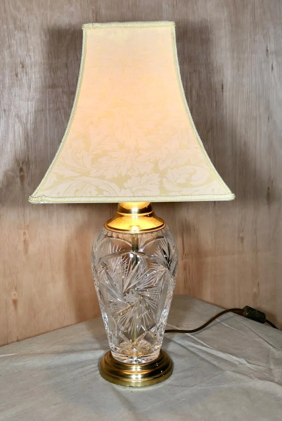 Discount Pamono Tall Hand Star Cut Glass and Brass Table Lamp, 1950s