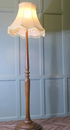 Hot Pamono Tall Turned Beech Floor Lamp, 1930