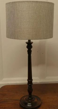 Best Pamono Tall Turned Dark Wood Table Lamp, 1920s