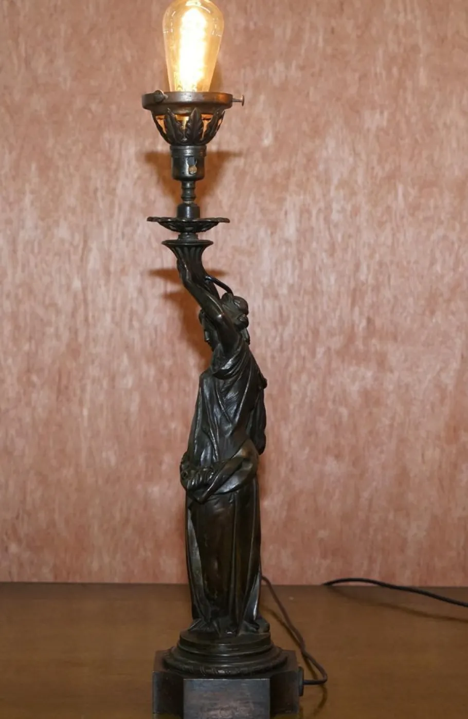Online Pamono 19th Century French Art Nouveau Solid Bronze Table Lamps Depicting Women, Set of 2
