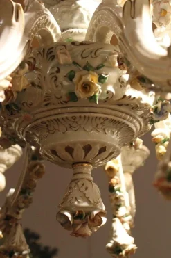 New Pamono 19th Century Italian 2-Tier Capodimonte Porcelain Chandelier with Roses