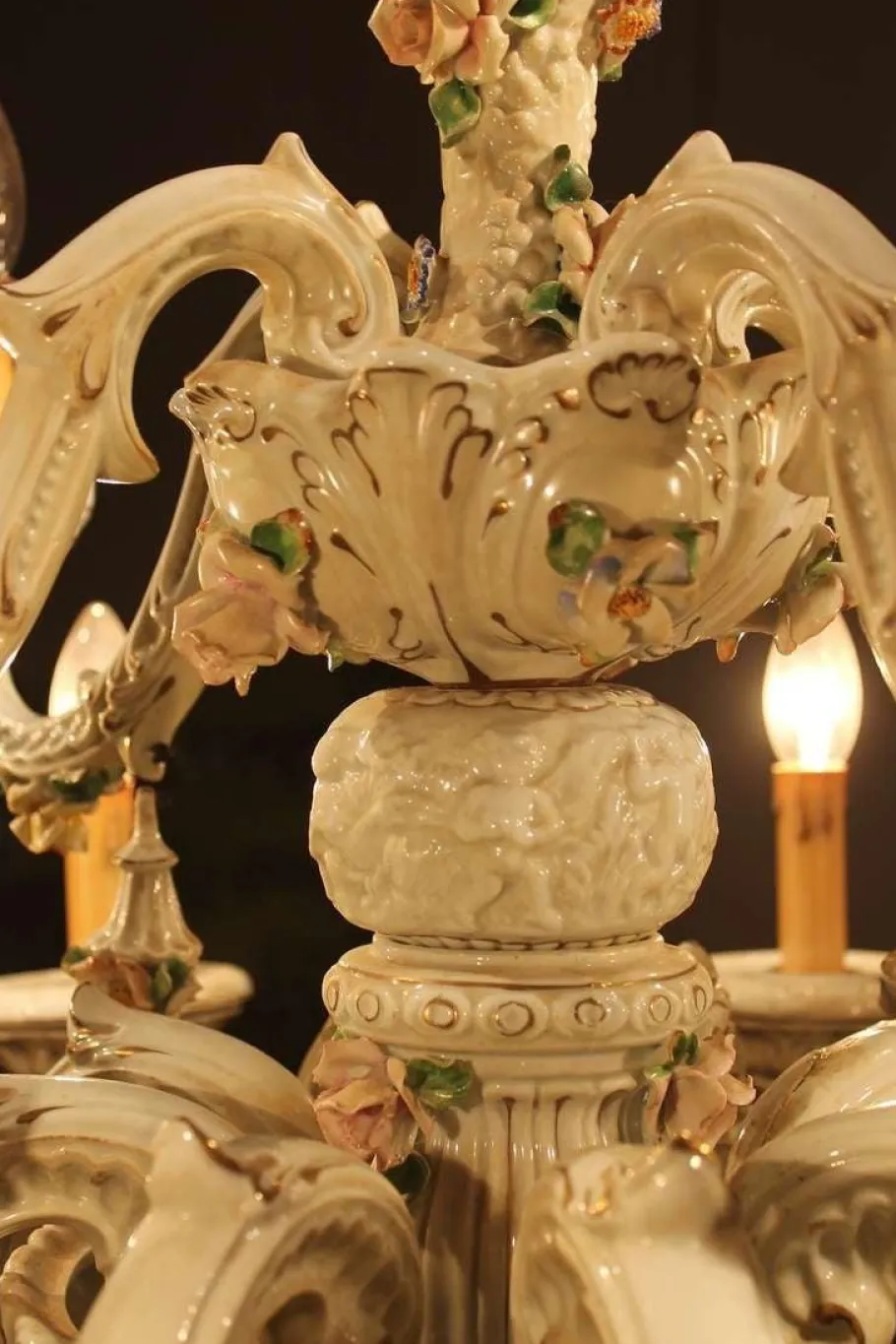 New Pamono 19th Century Italian 2-Tier Capodimonte Porcelain Chandelier with Roses