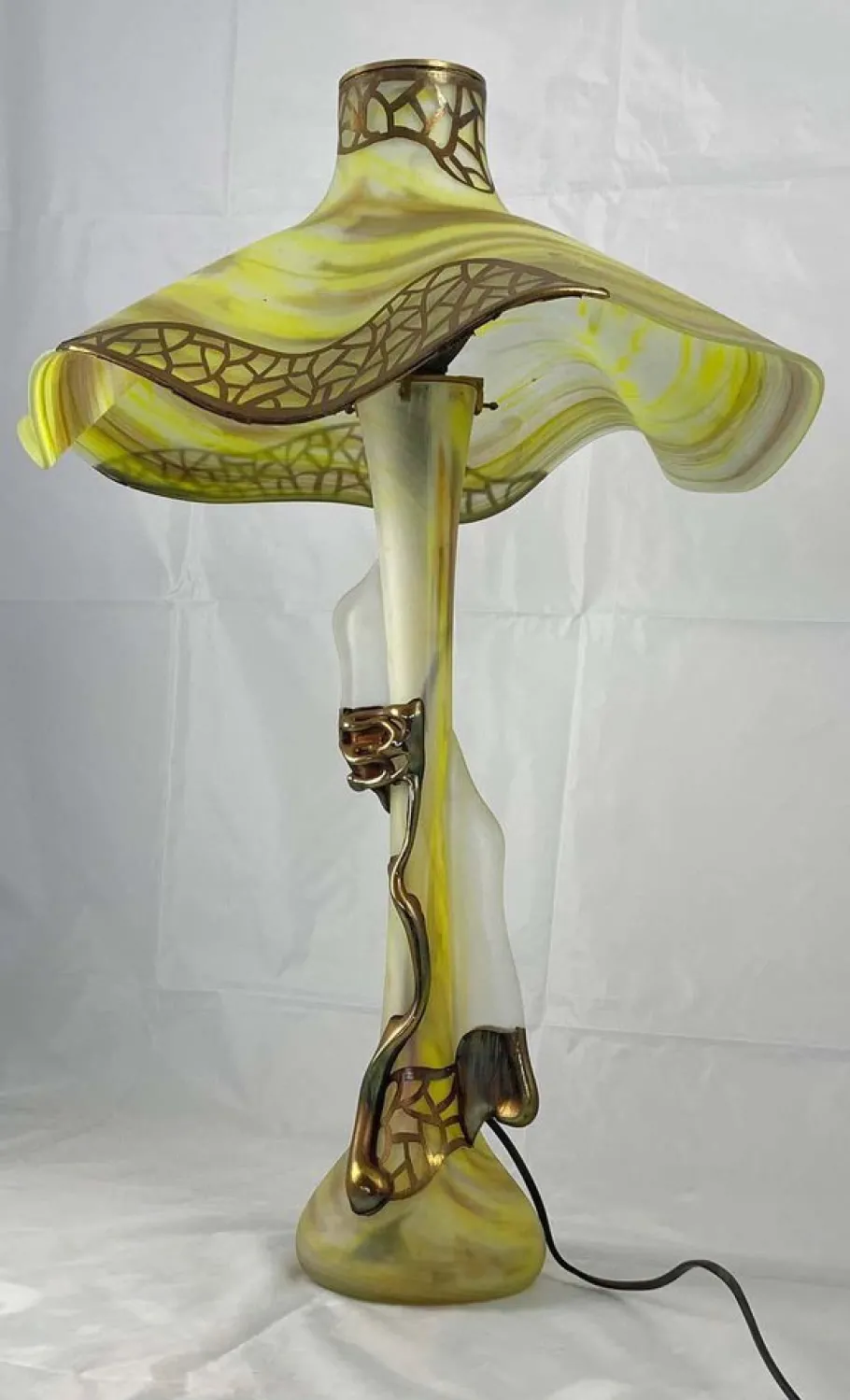 Discount Pamono 20th-Century Art Nouveau Style Art Glass Table Lamp