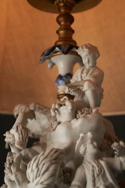 Online Pamono 20th-Century Mangani Porcelain Table Lamp with Sculpted Figurines, Italy