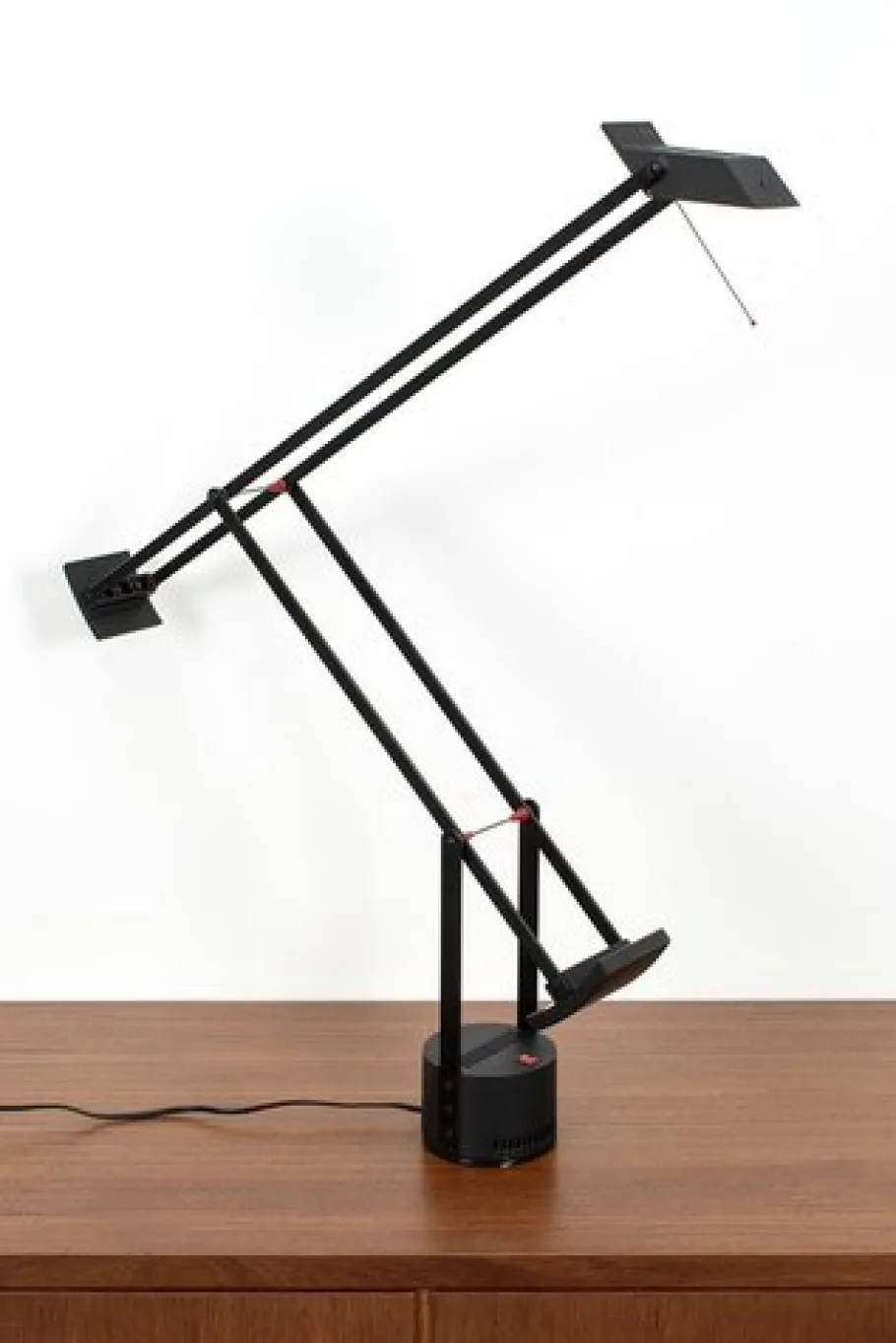 Outlet Pamono Tizio Halogen Lamp by Richard Sapper for Artemide