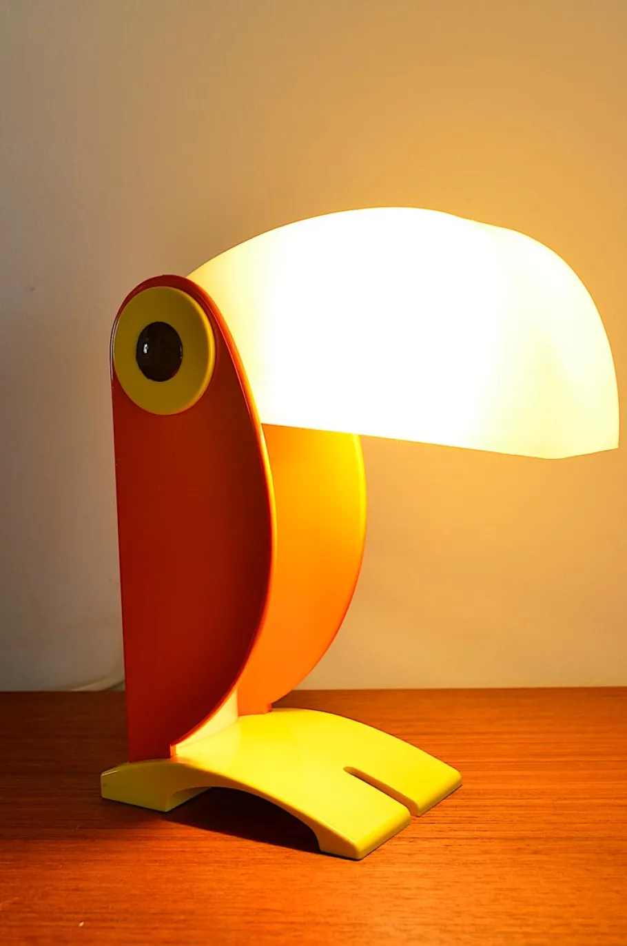 Discount Pamono Toucan Table Lamp by Ferrari for OTF Verona, 1960s