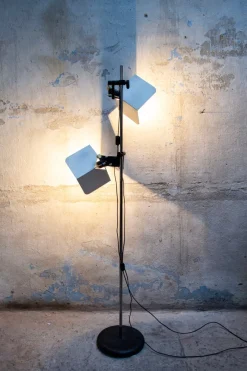 Sale Pamono Triedro Floor Lamp in Lacquered and Chromed Metal by Joe Colombo for Stilnovo, Italy, 1970s