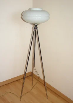 Pamono Tripod Floor Lamp, 1990s