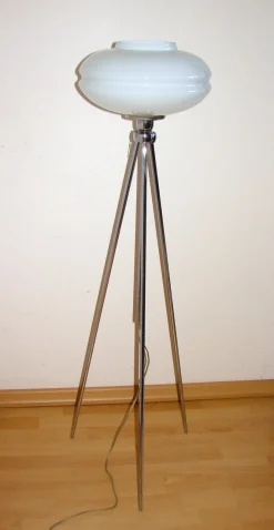 Pamono Tripod Floor Lamp, 1990s