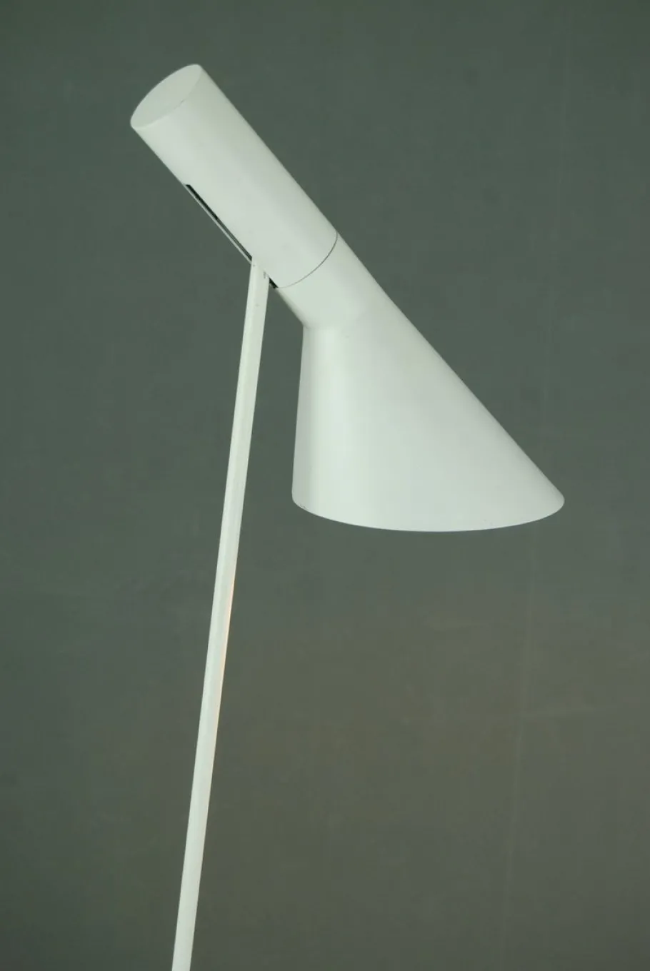 Hot Pamono Vintage AJ Floor Lamp by Arne Jacobsen for Louis Poulsen